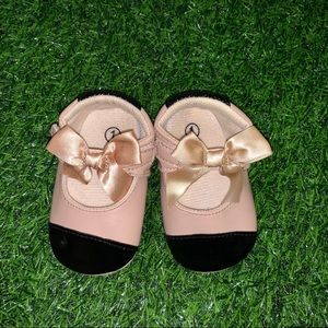 Nude and black toe ballet baby shoes 0-3m